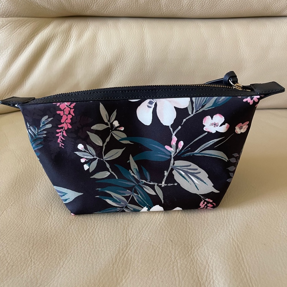 ♠️ Kate Spade Floral Pouch - Picture 2 of 8